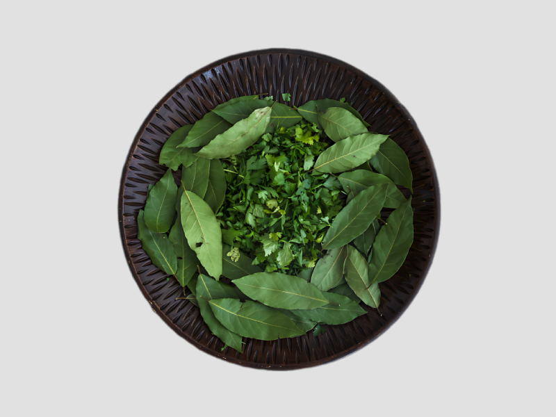 Karuveppilai Fresh Curry Leaves For Traditional Cooking Use