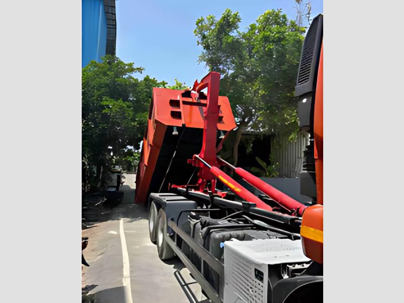 Heavy Duty Hook Loader Mechanism For Truck Containers