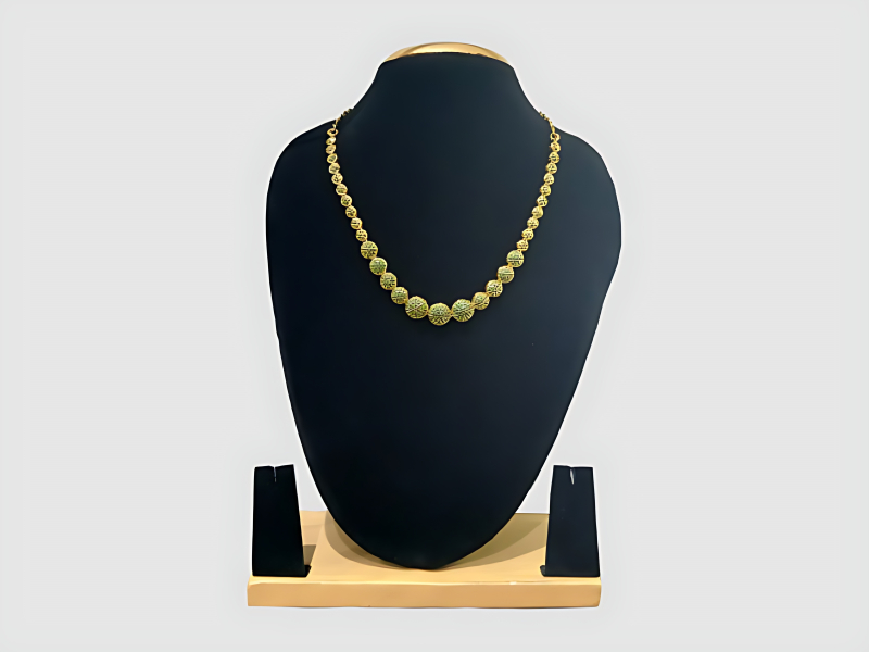 Emerald Green Stone Disc Pattern Necklace For Bridal And Party Wear