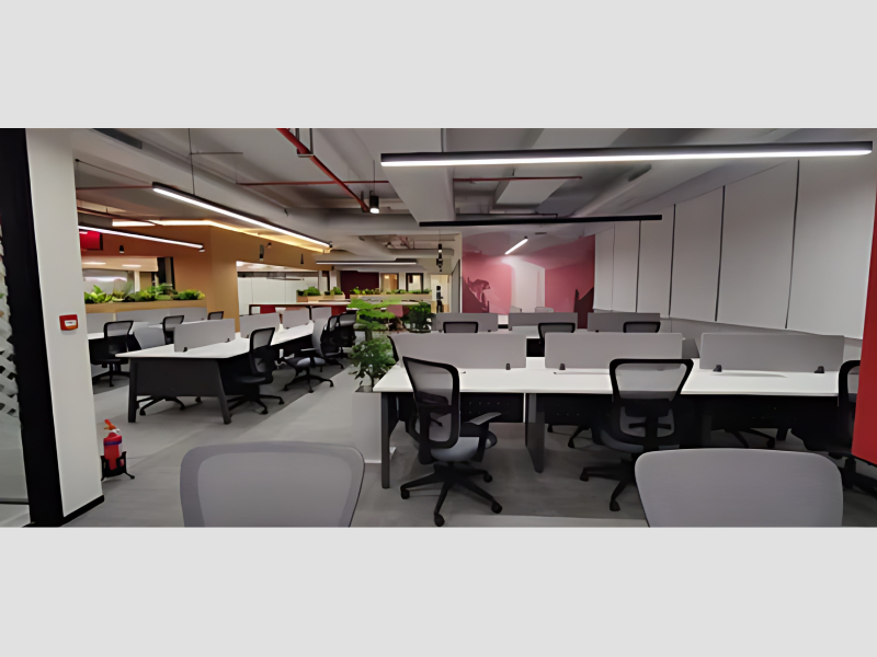 Cluster workstation desk for multi-user office seating