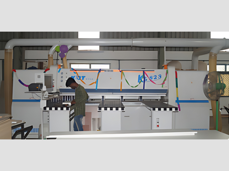 High speed industrial edge banding machine for modular furniture panels