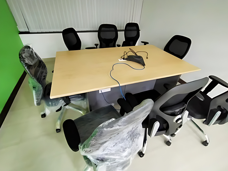 Rectangular meeting table for office conference rooms