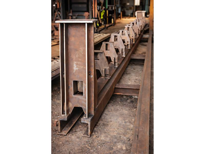 Industrial Arm Support Structure For Equipment Handling