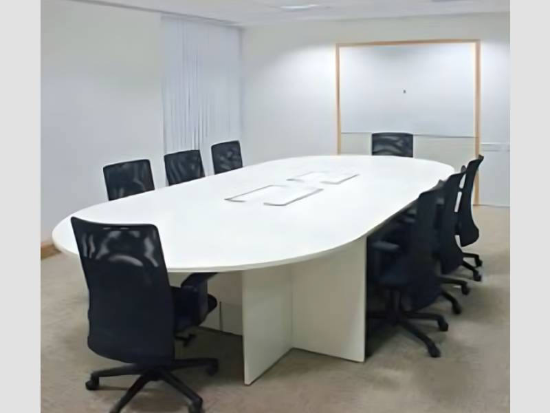 Modern Oval Conference Table With Concealed Wiring System For Executive Boardroom Use