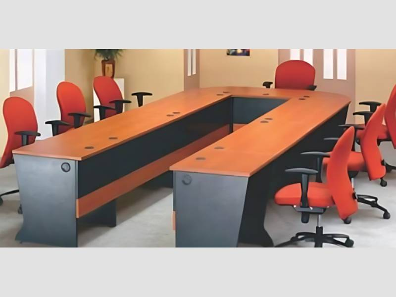 U Shape Conference Table With Dual Tone Finish For Training And Strategy Room Use