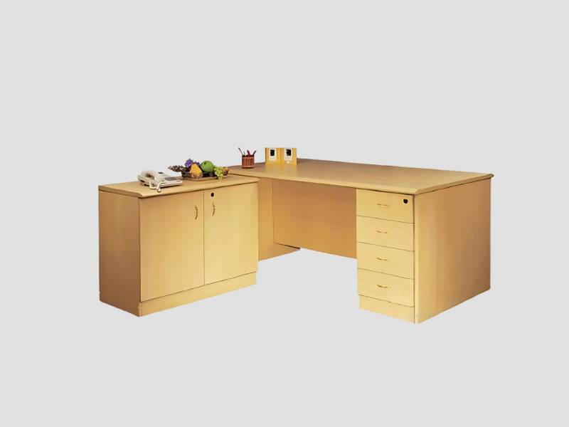 Wooden Finish Executive Desk With Side Return For Manager Cabin Use