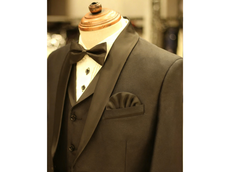 Black 3-piece tuxedo suit for men formal wedding wear