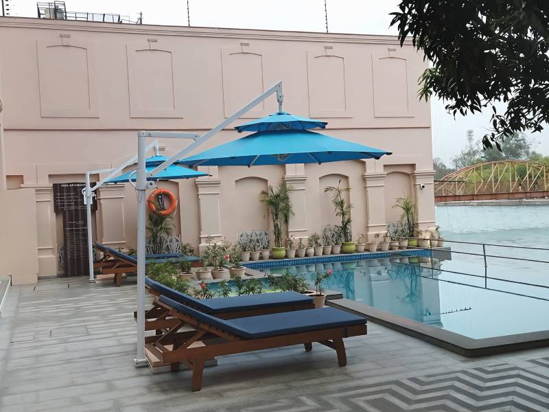 Poolside Lounger Outdoor Shade Umbrella For Sunbed Comfort