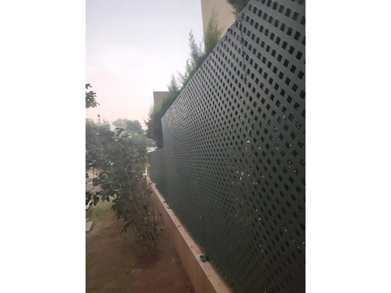 Powder Coated Garden Lattice Privacy Panel System For Outdoor Spaces