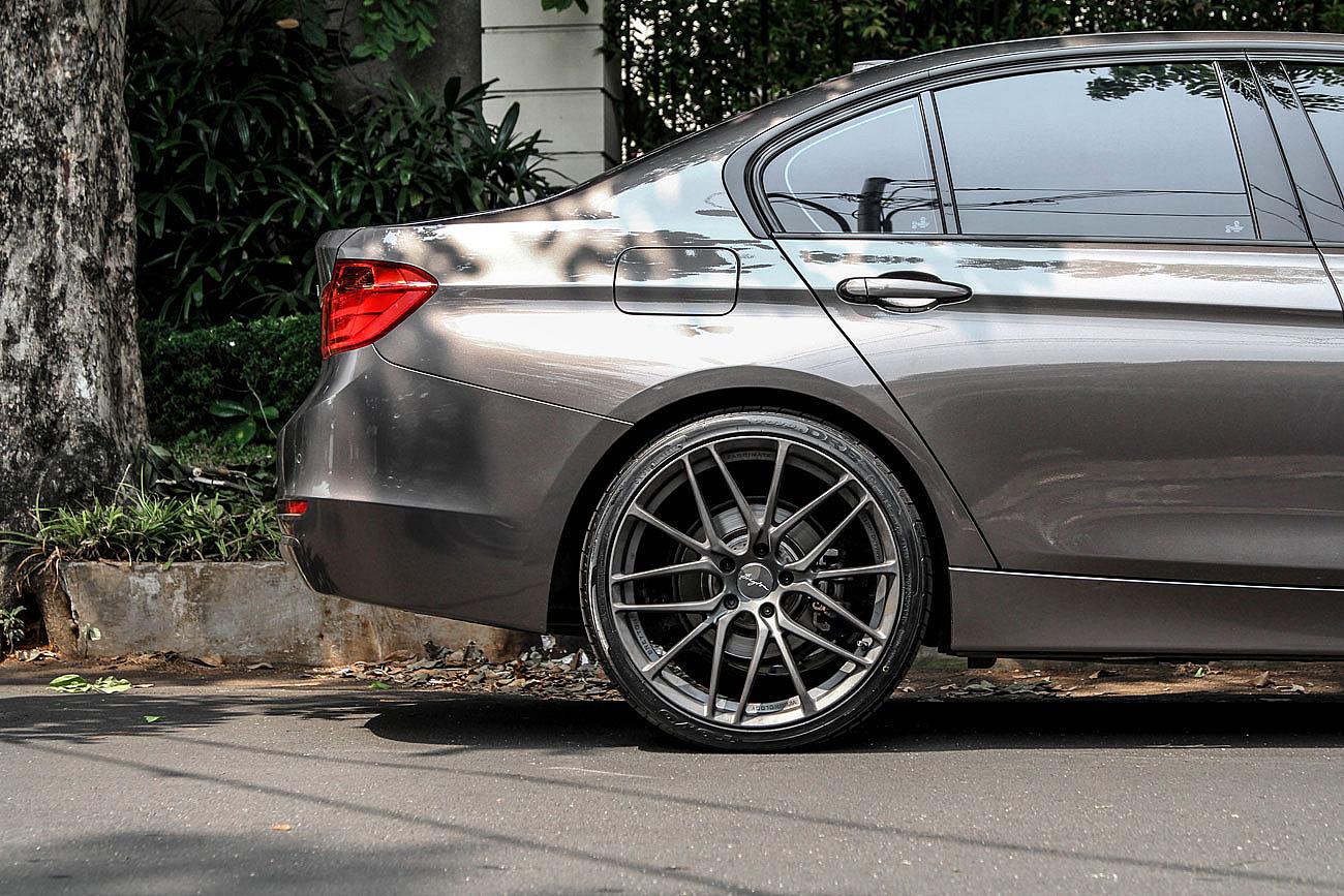 BMW 320i F30 on Breyton Spirit RS 20"