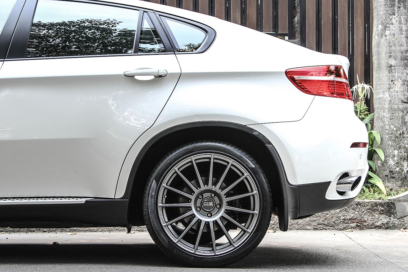 BMW X6 E71 + OZ Racing Superturismo Dakar 21"