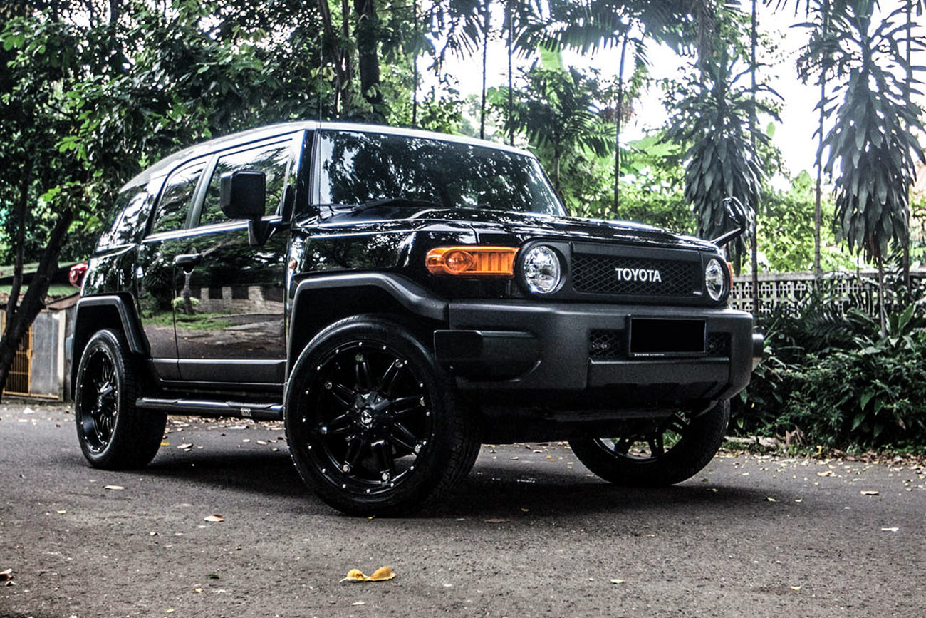 Permaisuri FJ Cruiser with Fuel Hostage 22"