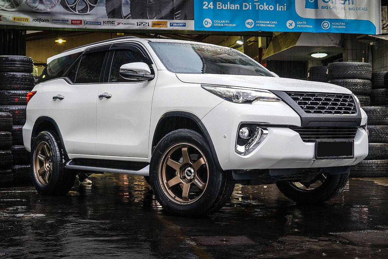 Permaisuri | Fortuner VRZ with Rays Volk Racing TE37 Ultra Large PCD Wheel