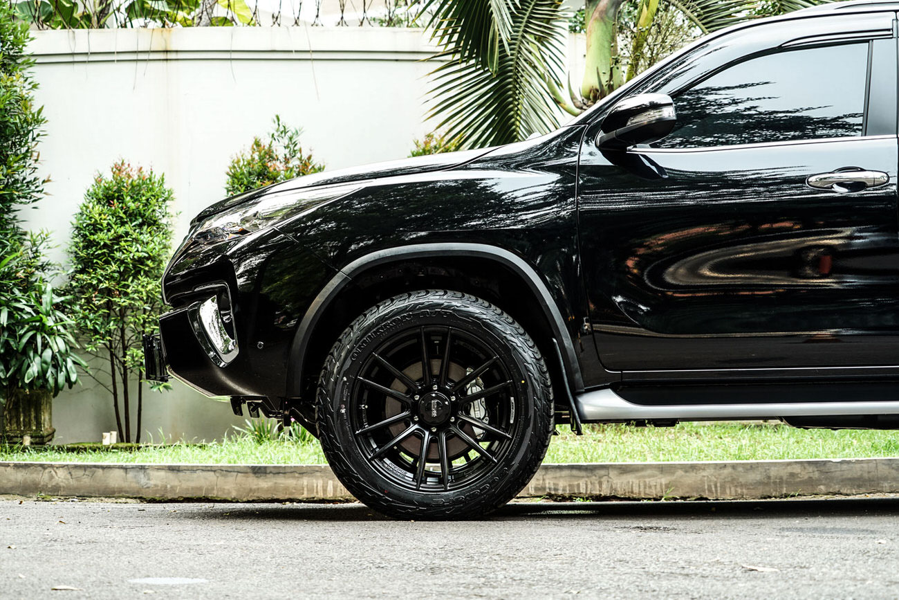  SSW 232S with Fortuner VRZ