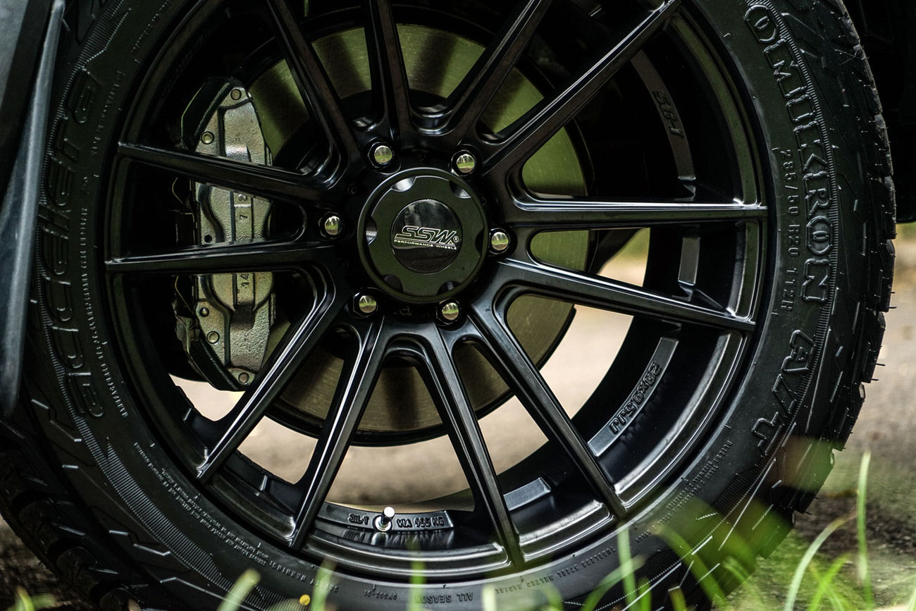  SSW 232S with Fortuner VRZ