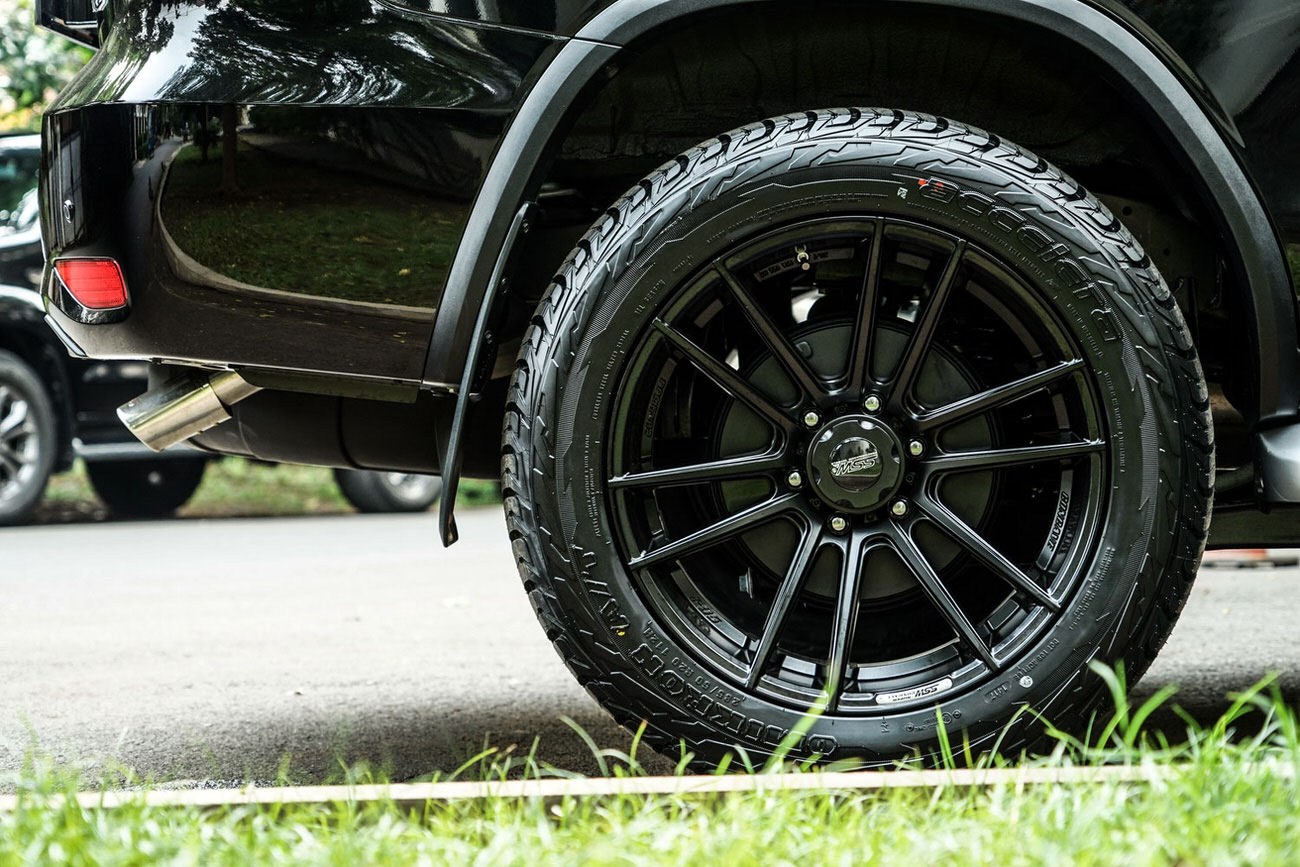  SSW 232S with Fortuner VRZ