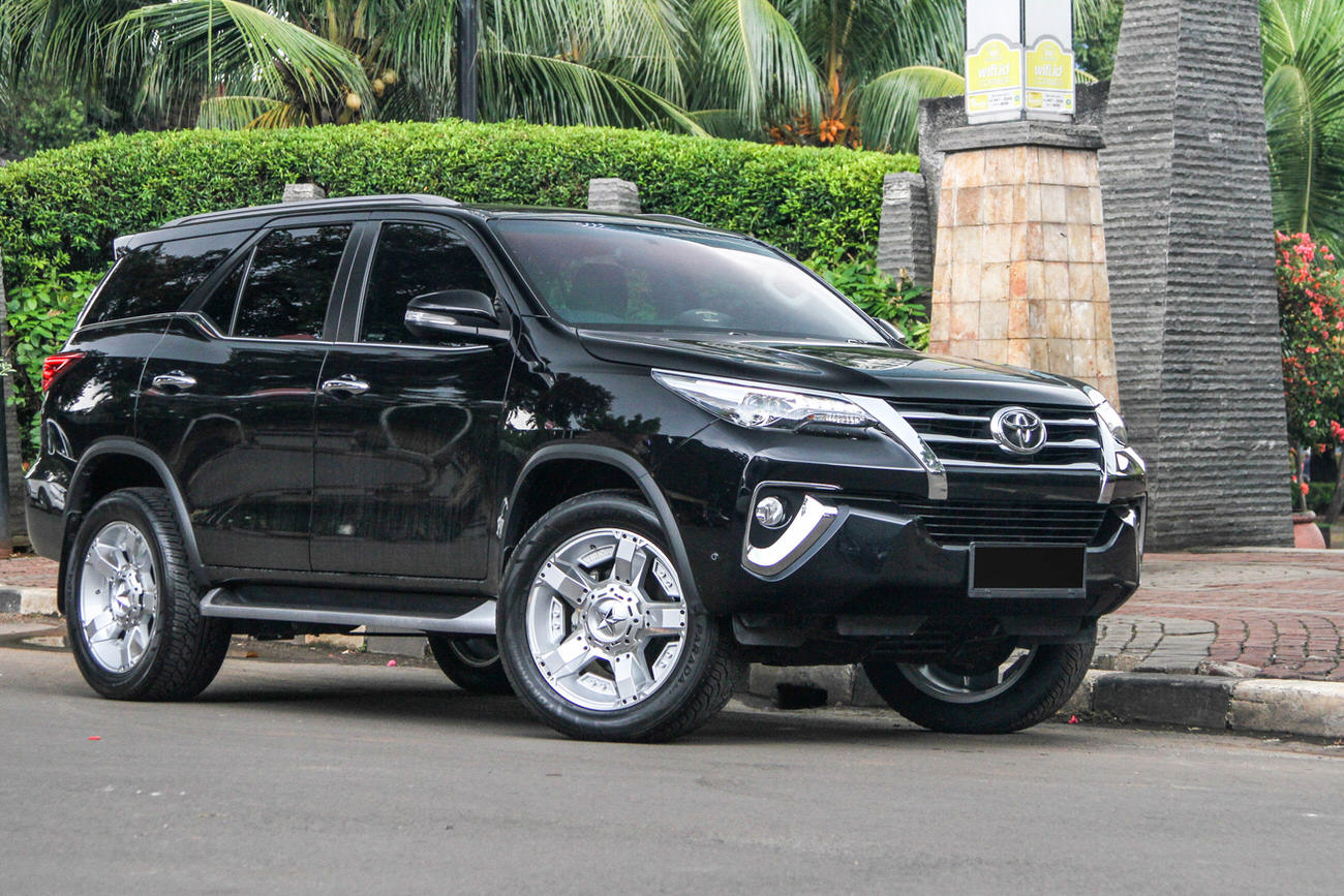 XD SERIES ROCKSTAR ARGENTO 168 on FORTUNER