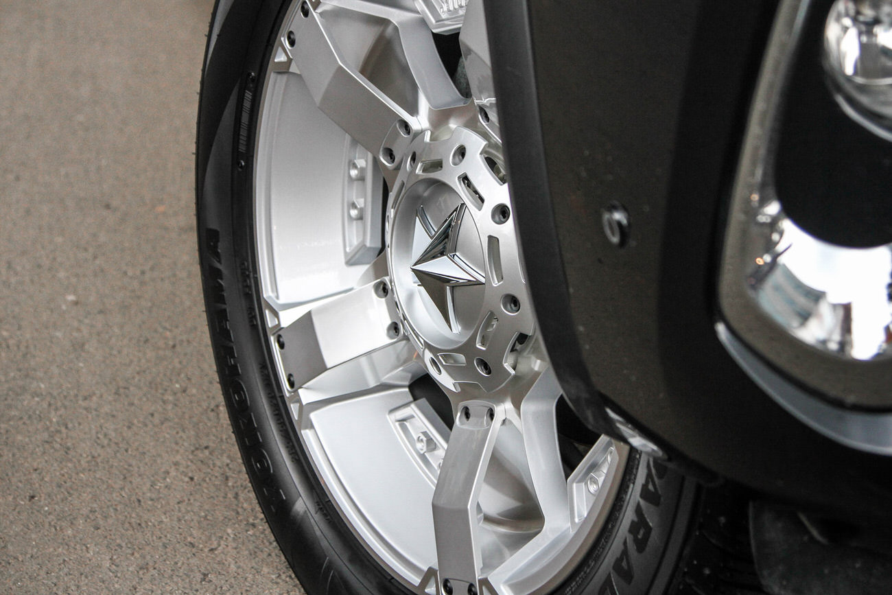 XD SERIES ROCKSTAR ARGENTO 168 on FORTUNER