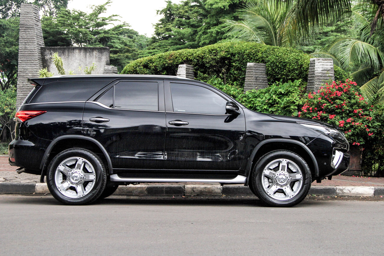 XD SERIES ROCKSTAR ARGENTO 168 on FORTUNER