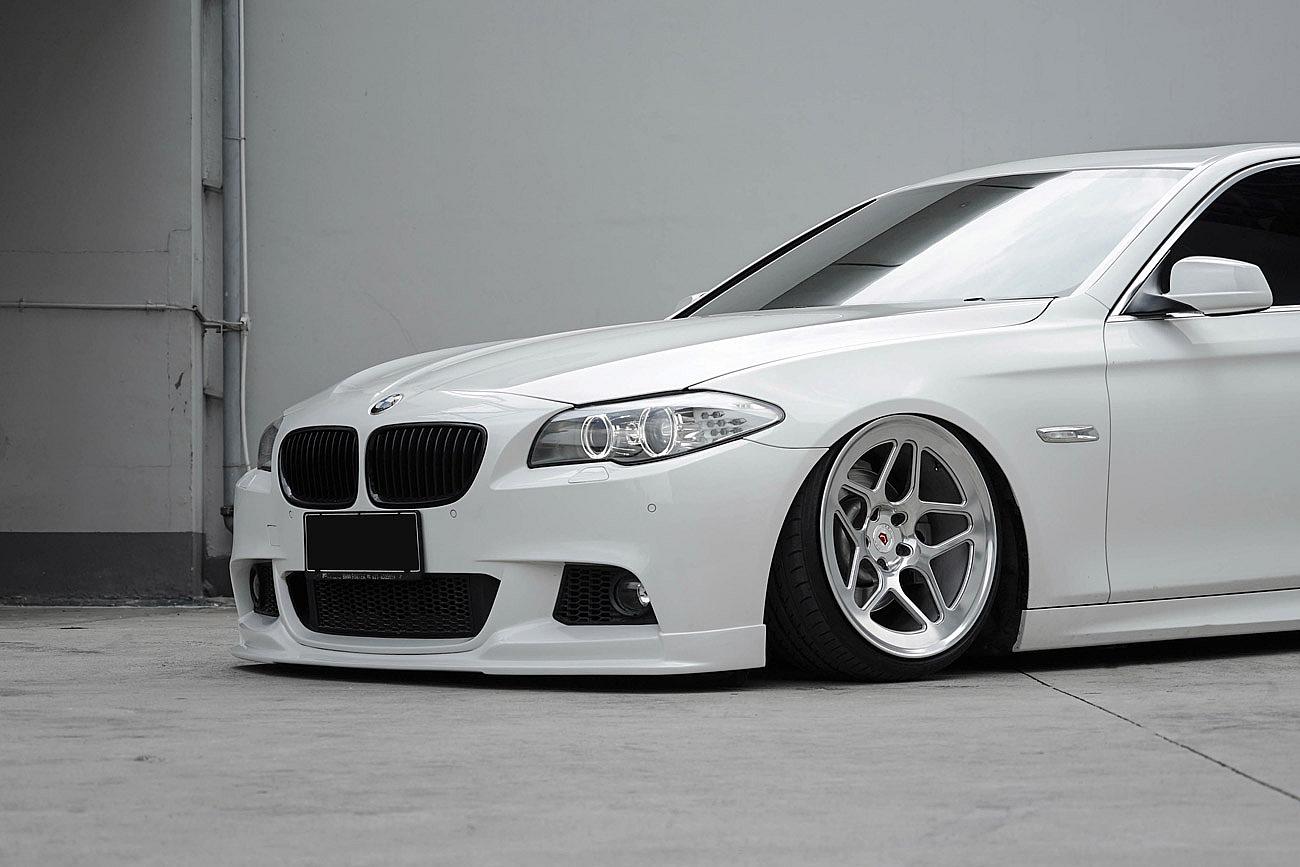 Slammed Down F10 with VOSSEN LC104