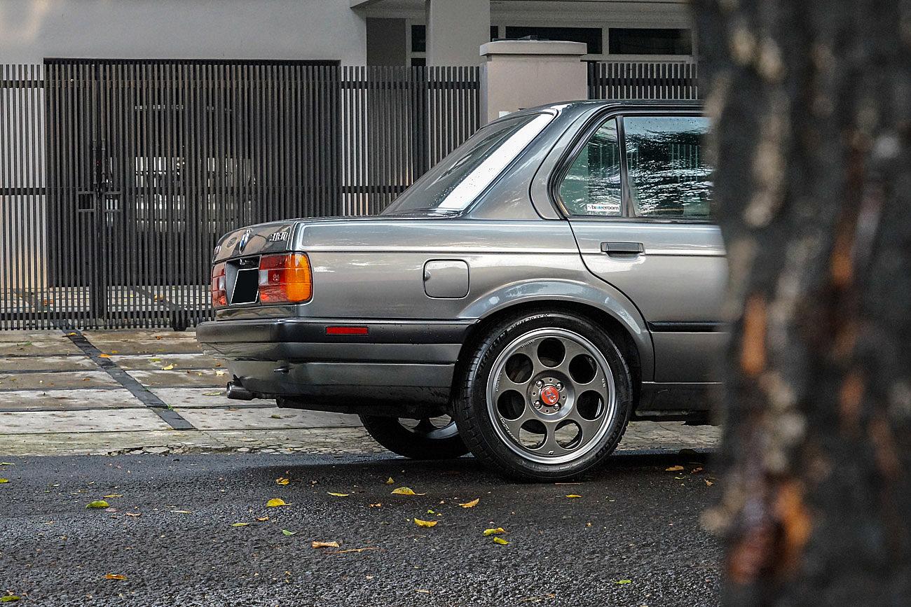 OZ Racing Anniversary 45 on a BMW 318i E30 