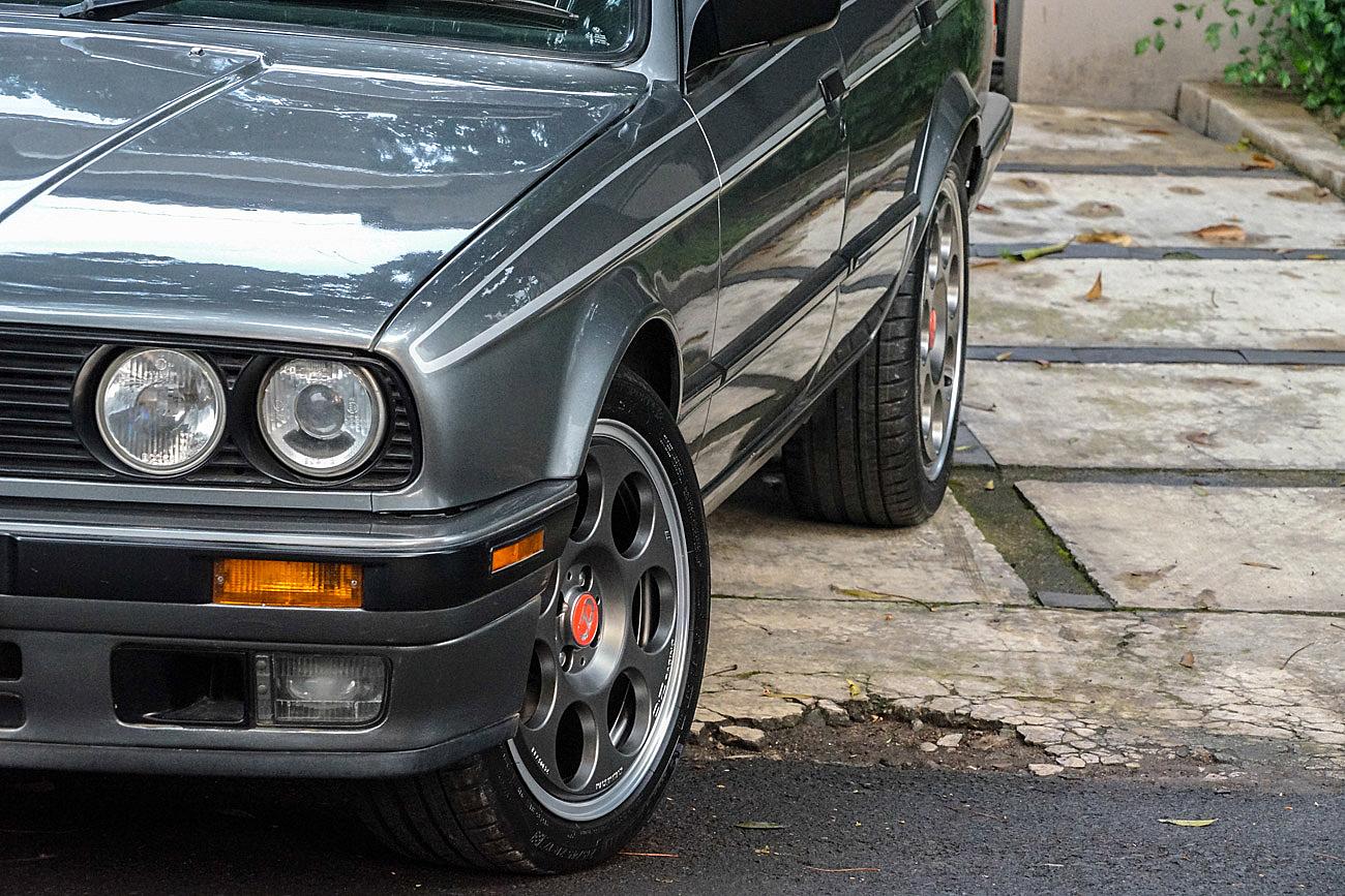 OZ Racing Anniversary 45 on a BMW 318i E30 
