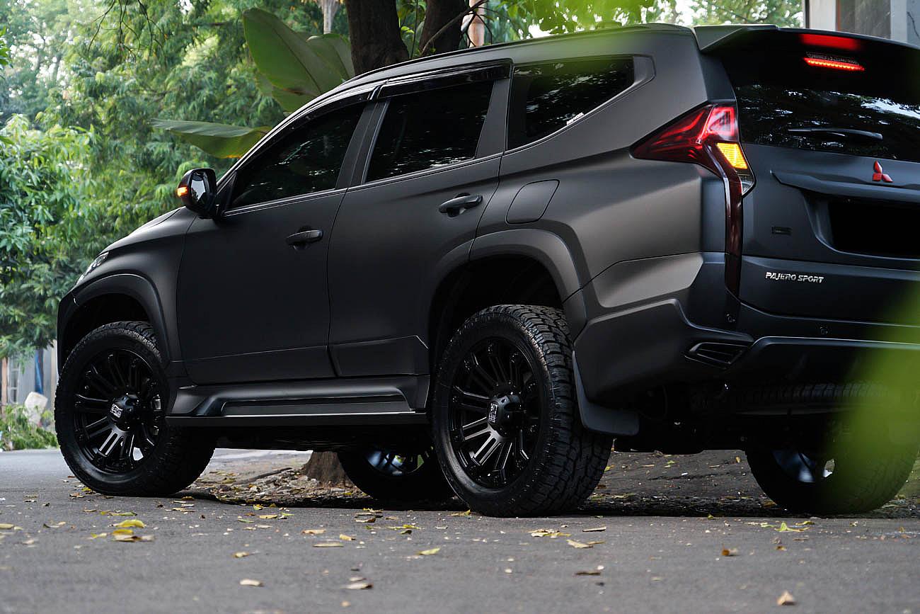 Pajero Sport  with XD Series Brigade 139 20"