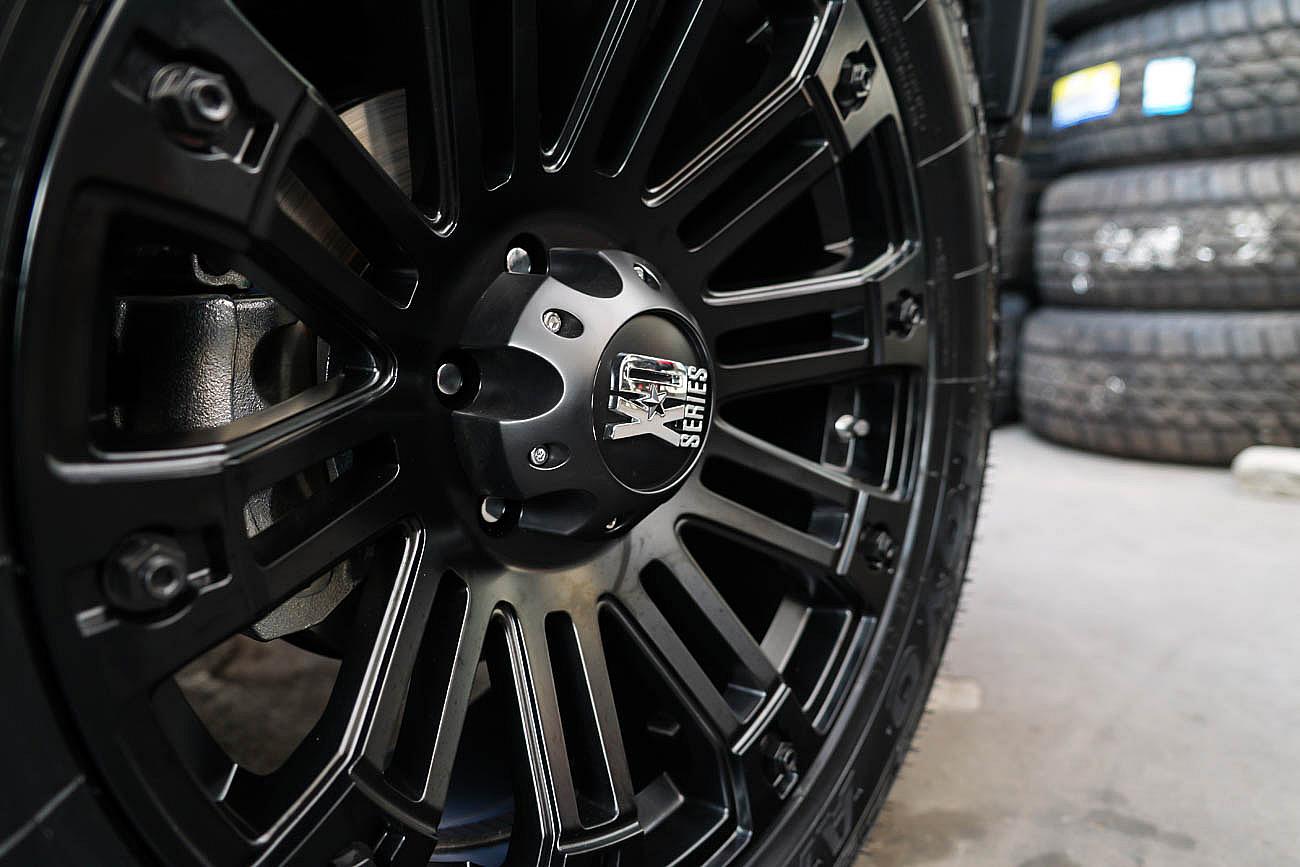 Pajero Sport  with XD Series Brigade 139 20"