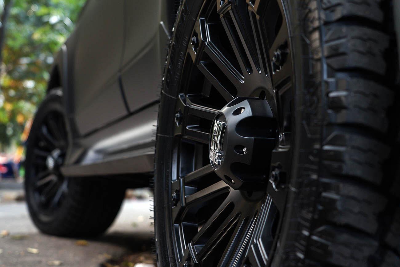 Pajero Sport  with XD Series Brigade 139 20"