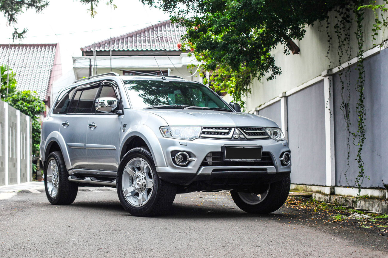 Pajero Sport on XD Series Rockstar Argento 168