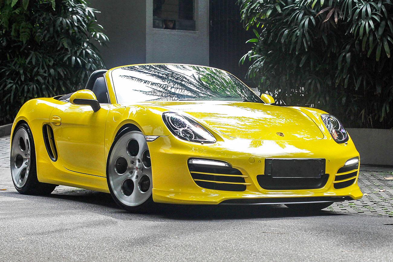 Porsche Boxster 981 with Vossen LC-103 21"