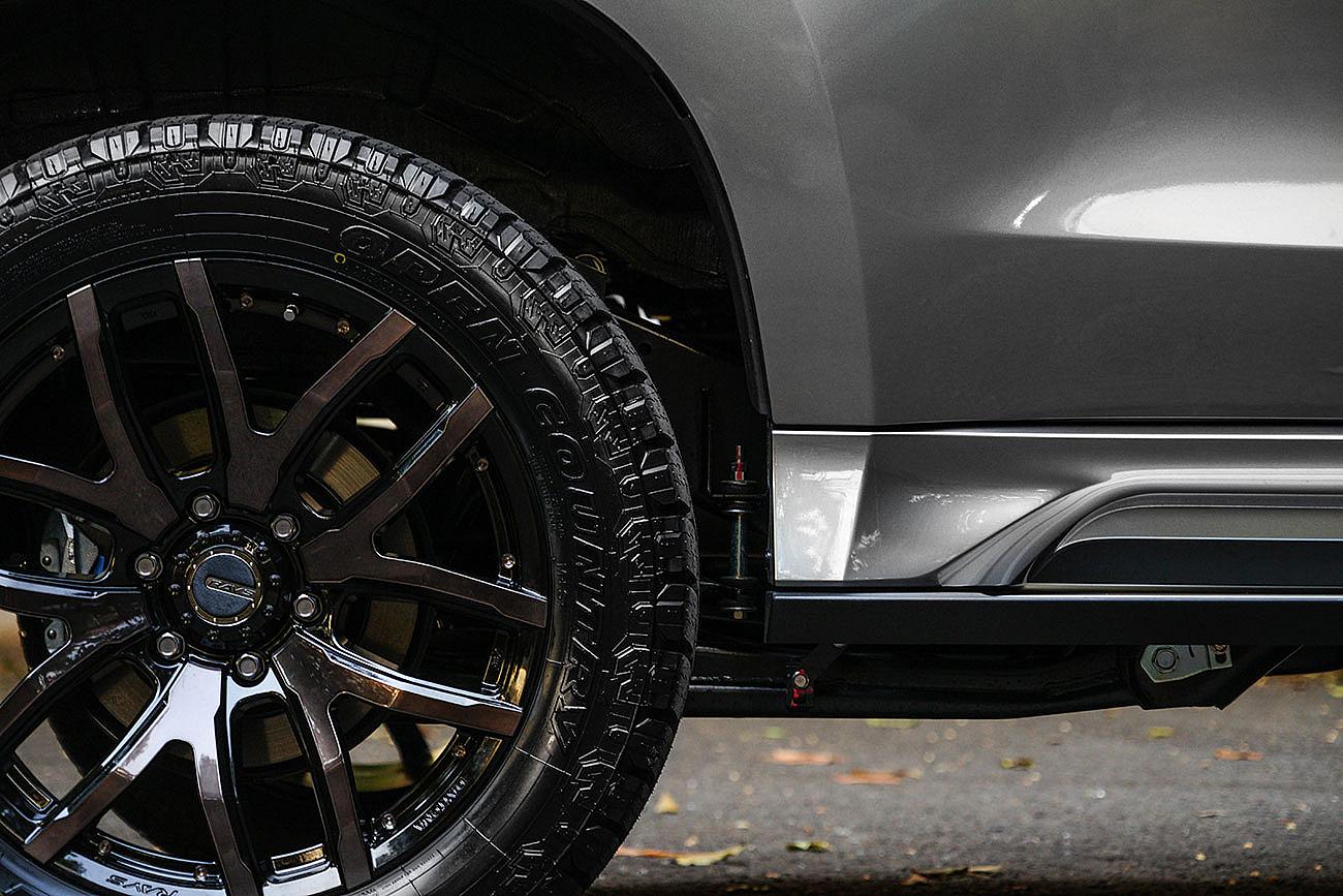 Rays Daytona FDX F6 on Pajero Sport Dakar