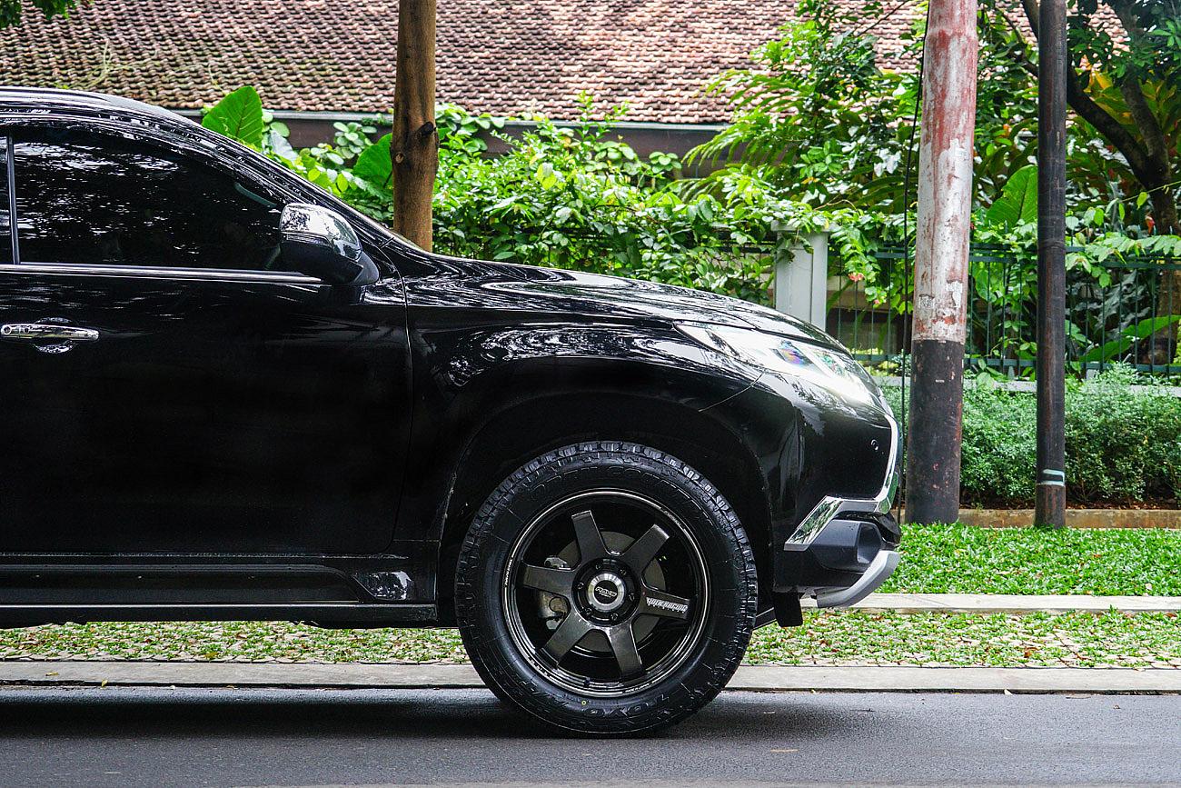 Rays TE37 Ultra Large PCD on Pajero Sport