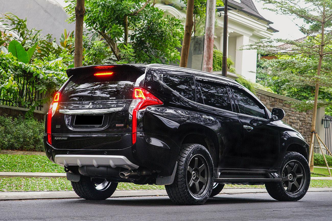 Rays TE37 Ultra Large PCD on Pajero Sport