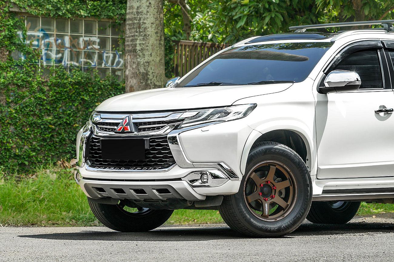 Rays Volk Racing TE37SB on Pajero Sport 