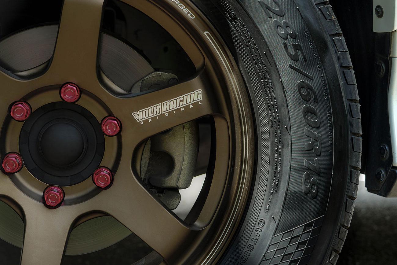 Rays Volk Racing TE37SB on Pajero Sport 