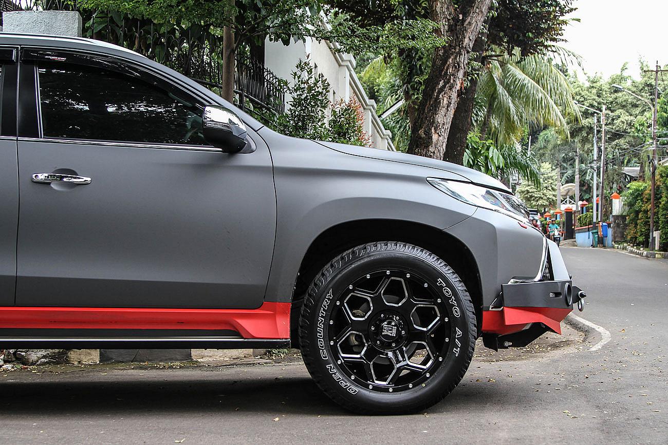 Toyo Open Country A/T+XD Series Battalion on Pajero Sport