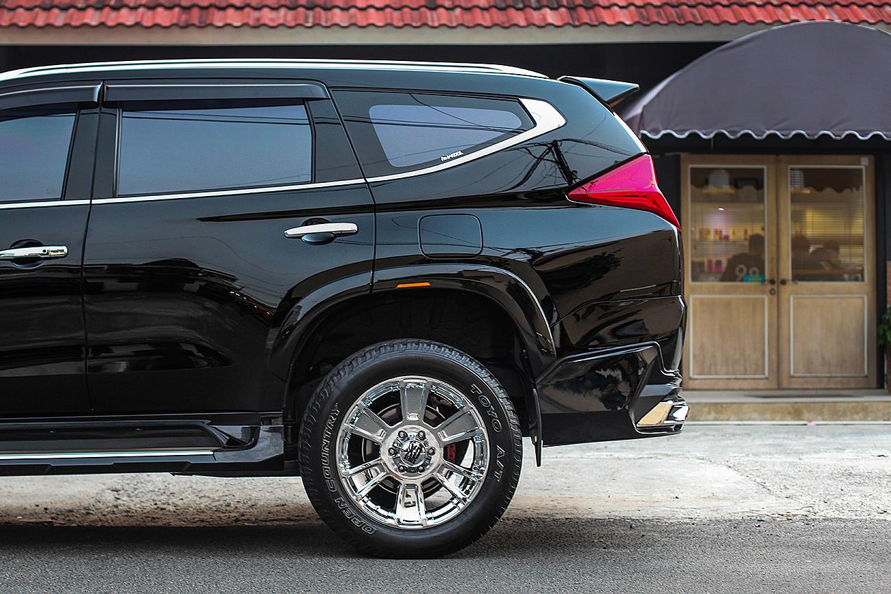 XD SERIES REVOLVER on Pajero sport