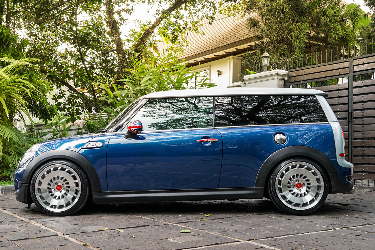Permaisuri Mini Cooper Clubman R55 with Rotiform CCV