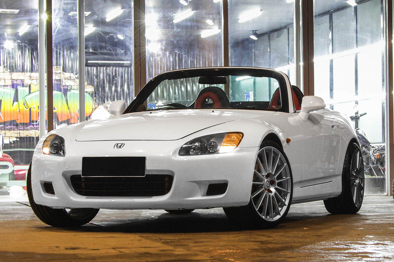 Topless Beauty, S2K on HRE FlowForm FF15