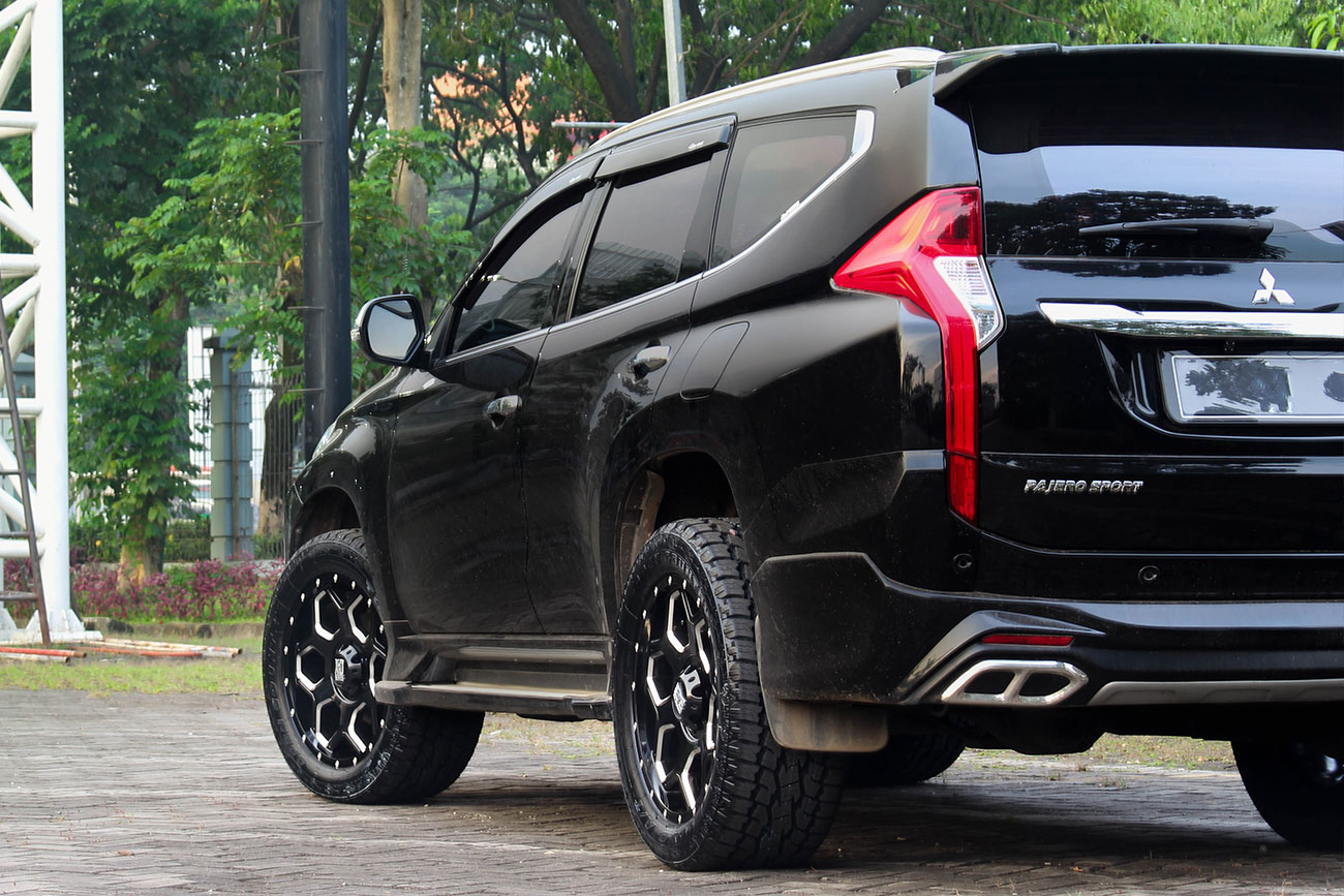 XD SERIES Battalion on Pajero Sport Dakar