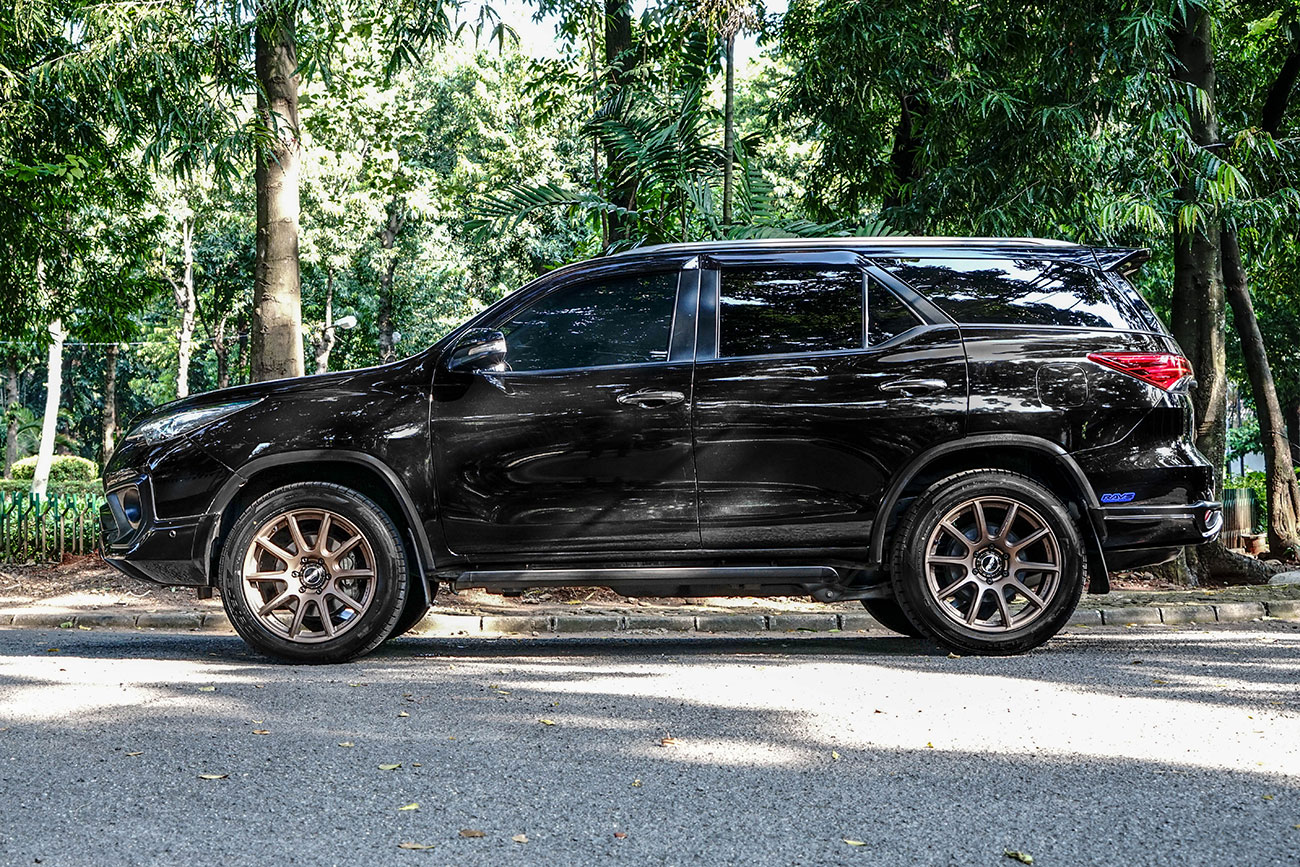 Permaisuri Rays Gram Lights 57Trans X With Fortuner VRZ