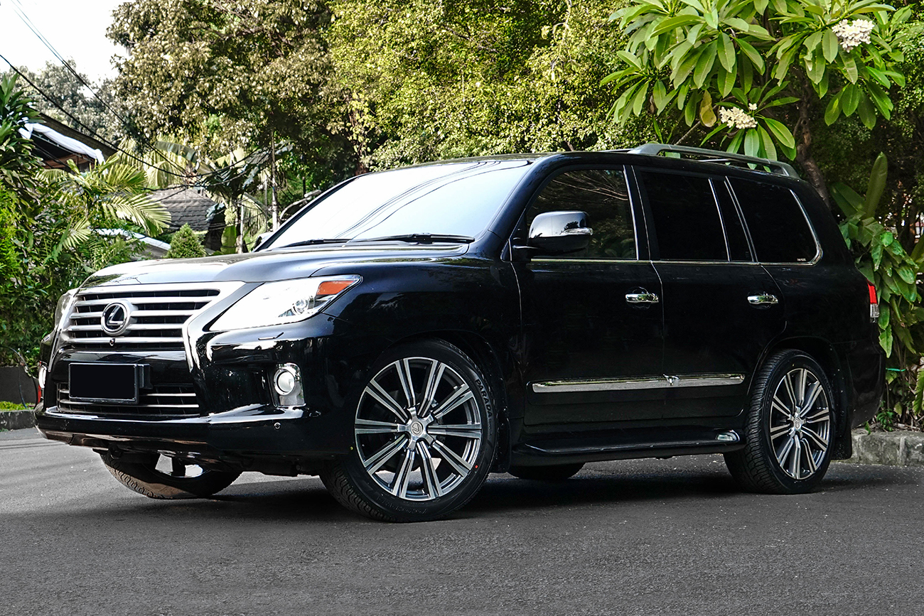 Toyota lexus lx570