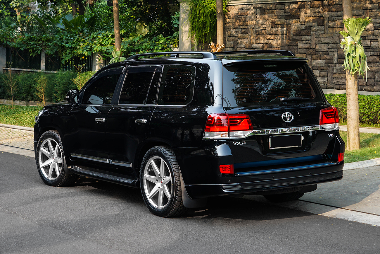 Vossen CG207 on Land Cruiser