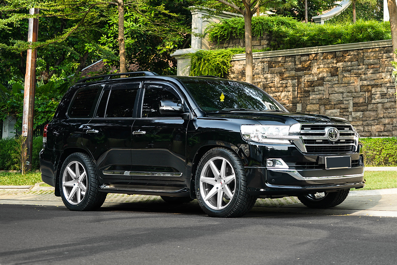 Vossen CG207 on Land Cruiser