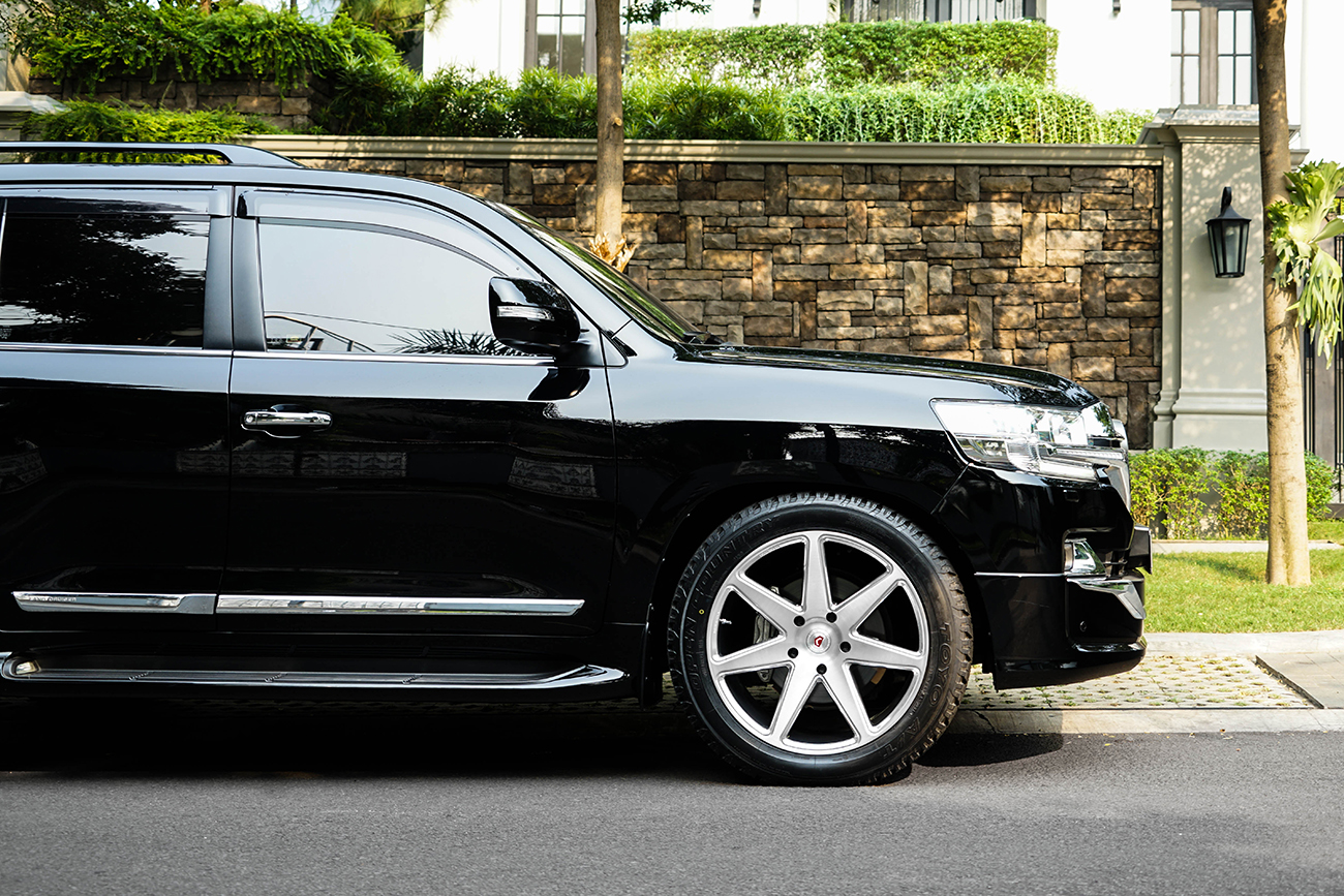 Vossen CG207 on Land Cruiser