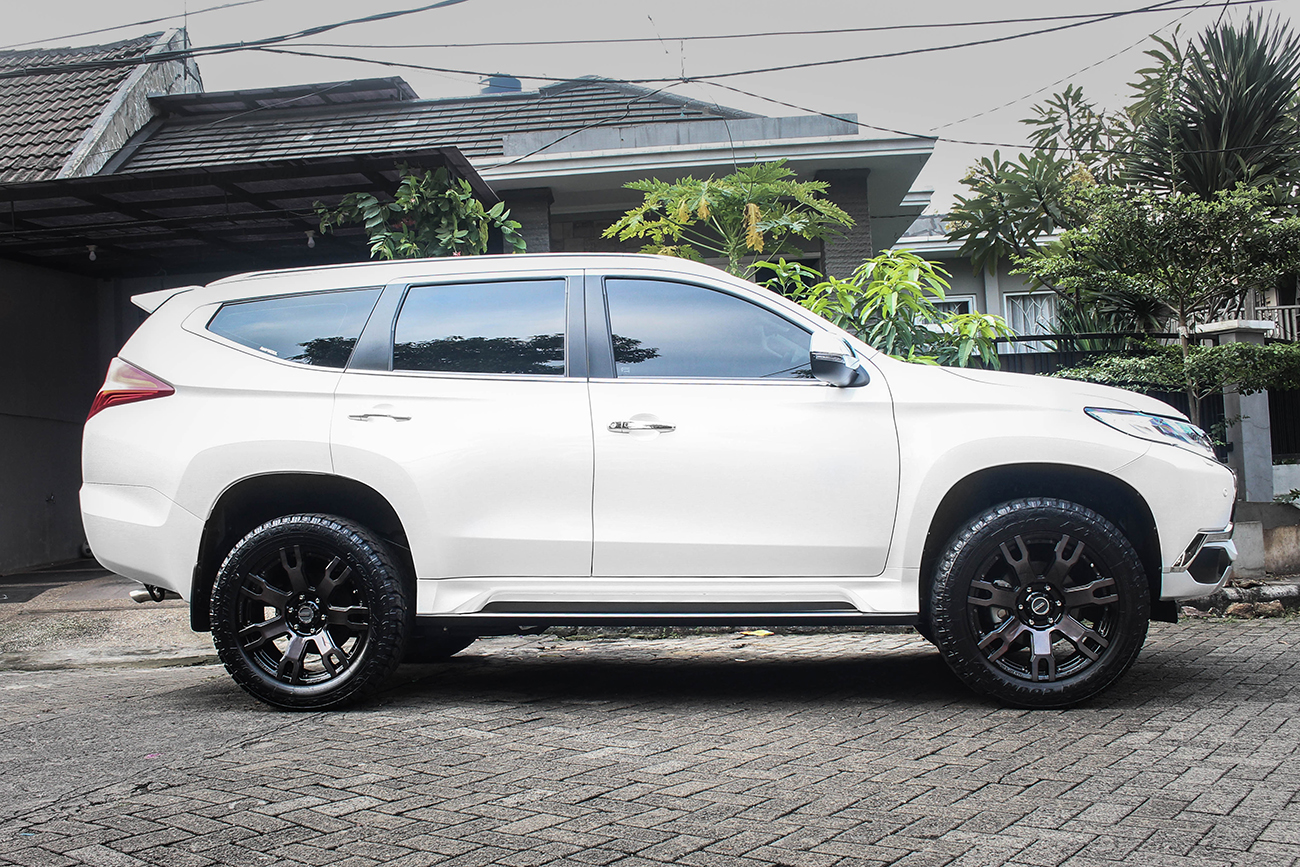 Rays Daytona FDX on Pajero Sport 