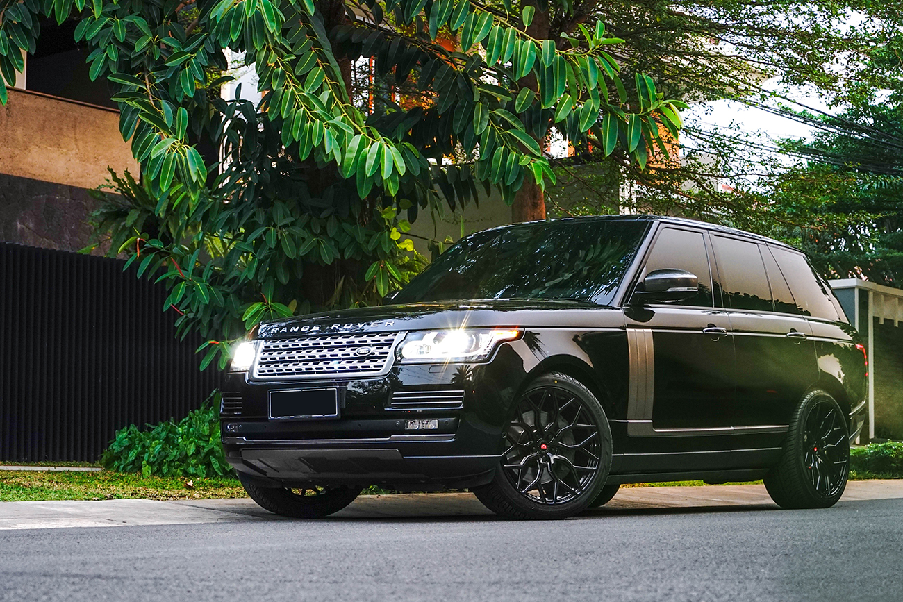 Vossen S17-01 with RANGE ROVER