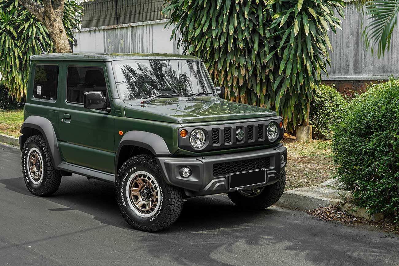 Work Crag T-Grabic 2 with Suzuki Jimny