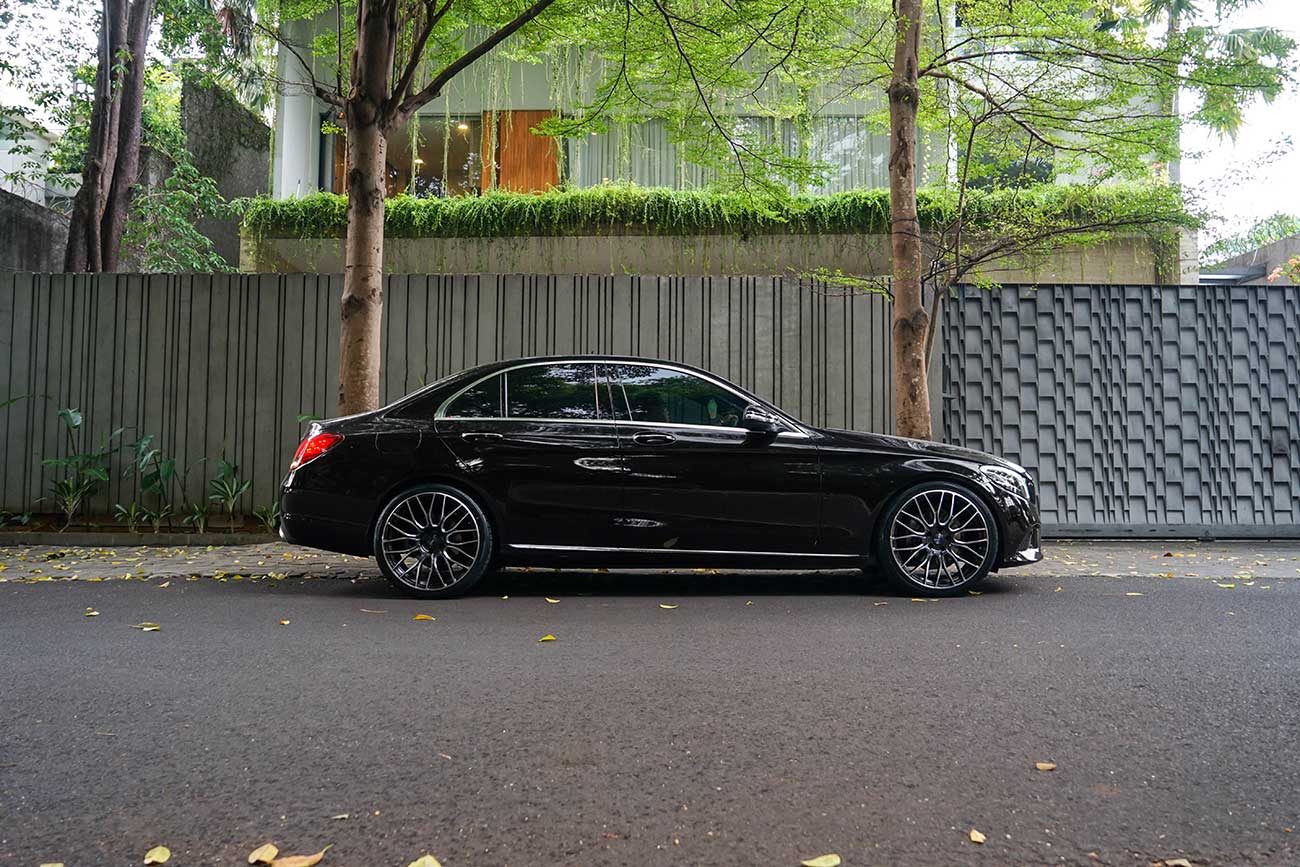 Permaisuri | Rays Gram Lights Azure 57CNA with Mercedes Benz C-Class W205